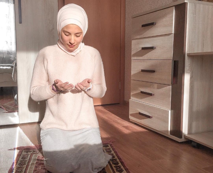 Мусульманка забеременела от мастера по компьютерам