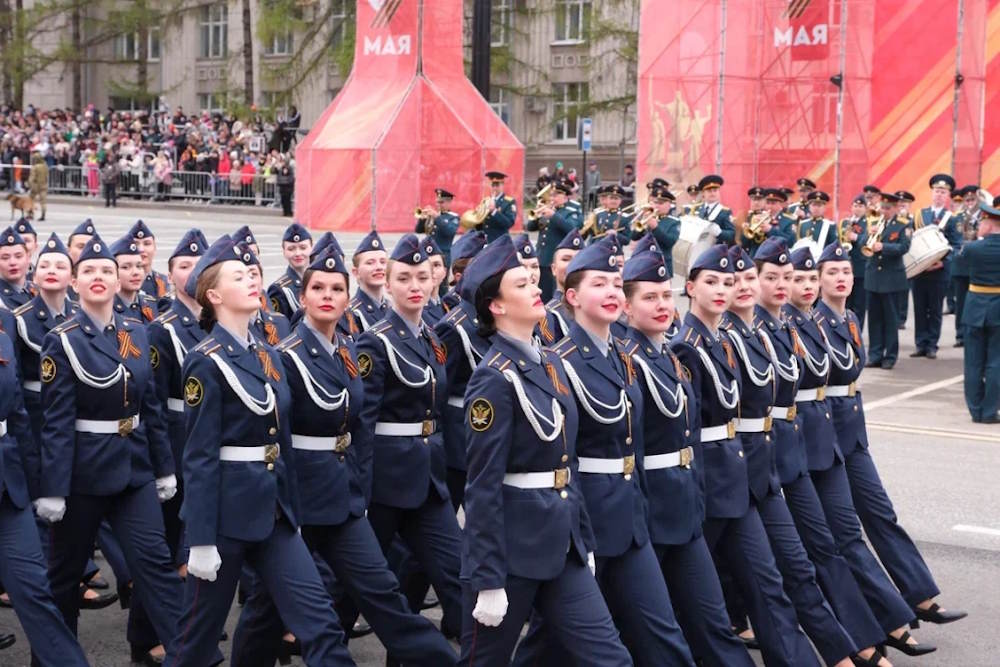 В Перми наградят сотрудницу ГУФСИН, маршировавшую на параде несмотря на потерю туфли