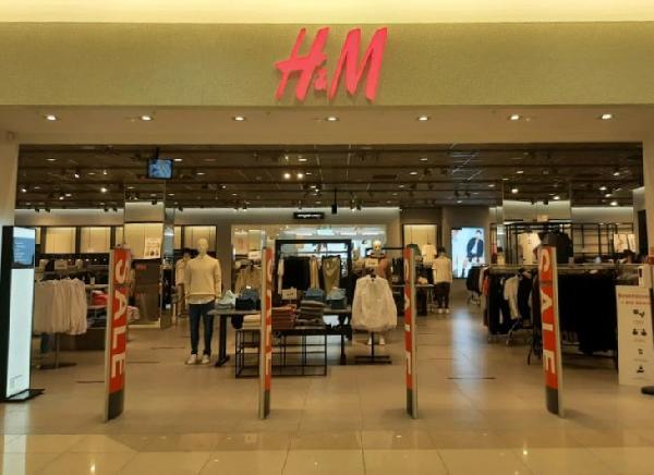 Заявок на закрытие пермского магазина H&M пока не поступало