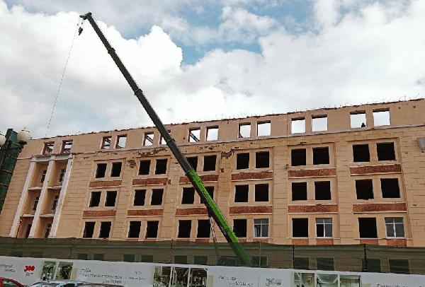 В Перми демонтировали крышу бывшего здания ВКИУ