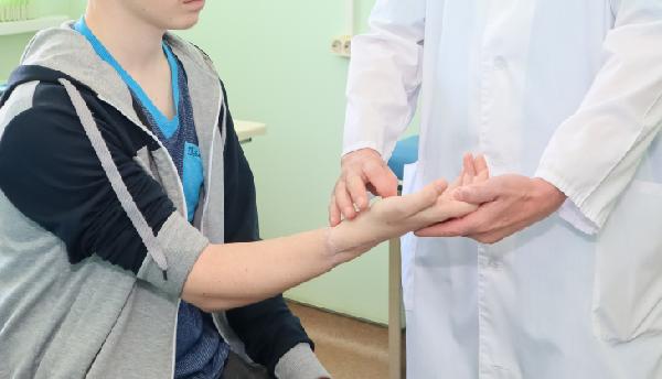 В Перми подростку пришили руку спустя шесть часов после травмы