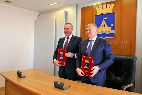Глава Перми Алексей Дёмкин и мэр Тюмени Руслан Кухарук подписали соглашение о сотрудничестве 