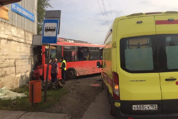 ДТП на Гайве: водитель задержан, 33 пассажира в больнице