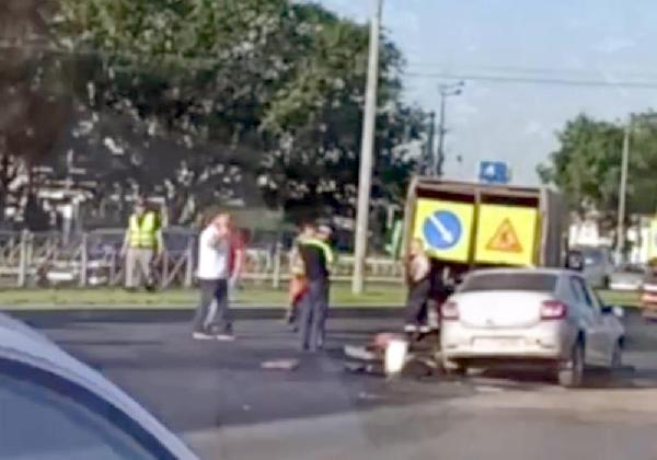 Уснувший водитель сбил двух дорожных рабочих в Перми