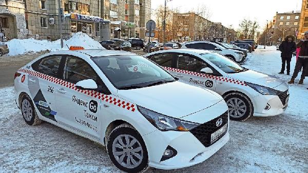 В Пермском крае большинство таксистов продолжают работать нелегально