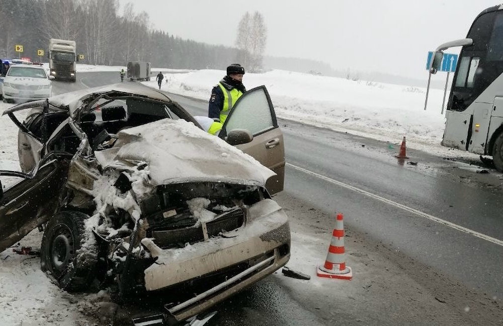 В Прикамье в ДТП на трассе Пермь-Екатеринбург пострадала 5-летняя девочка 