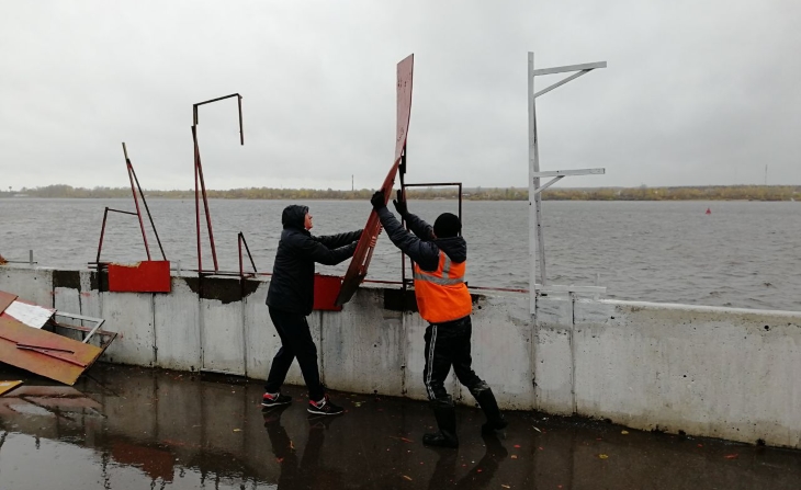 За порчу «Счастья не за горами» художник заплатит 15 тыс. рублей