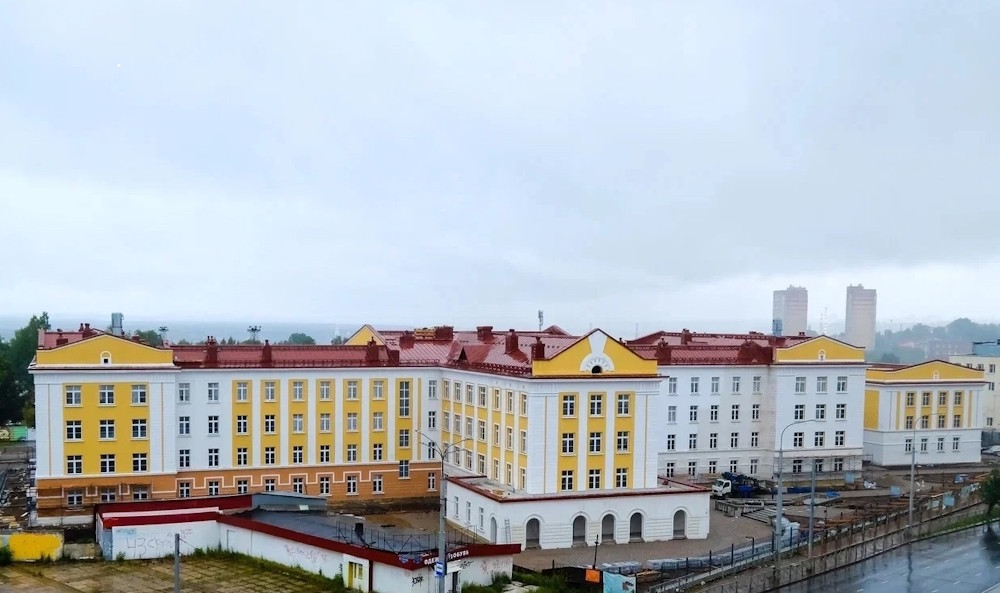 Специалисты «Россети Урал» обеспечили электроэнергией новую школу в Мотовилихинском районе Перми