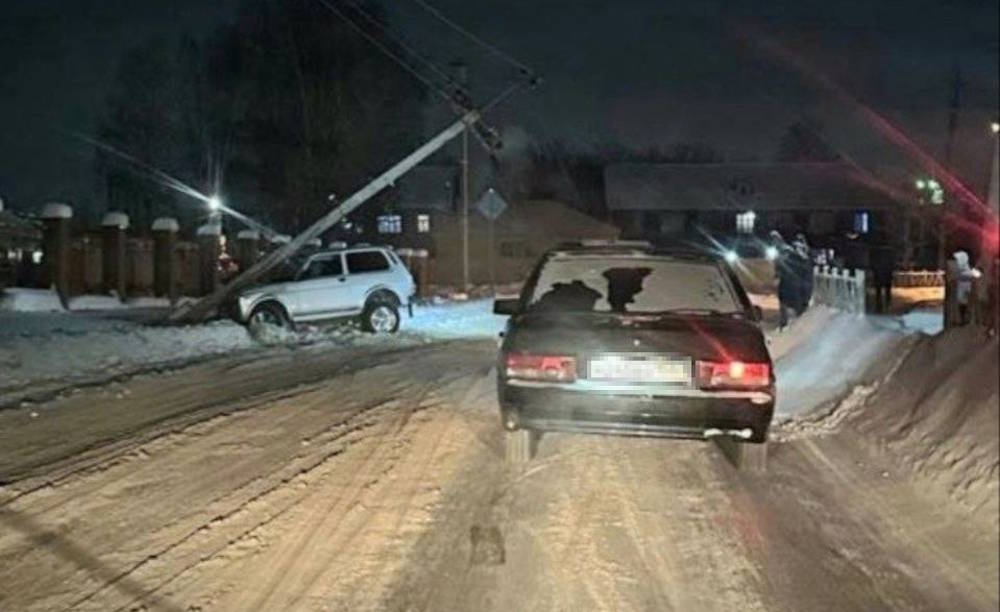 Из-за ДТП поселок в Пермском крае остался без электроснабжения
