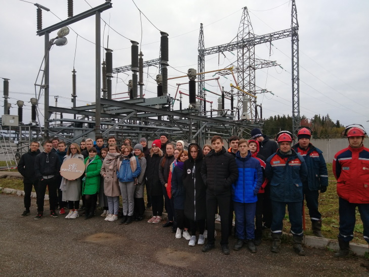 В рамках фестиваля «Вместе Ярче» энергетики «Пермэнерго» провели экскурсию для учеников Култаевской средней школы