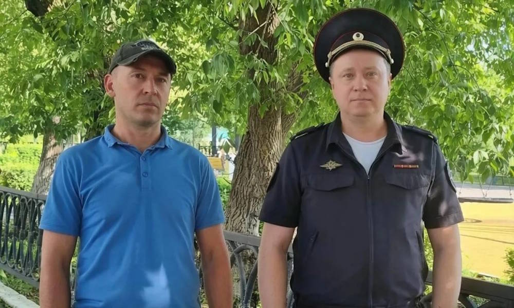 В Пермском крае полицейский спас мужчину в последний момент перед затоплением дома