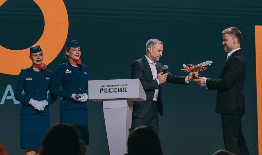 Авиакомпания «Россия» нарисует на самолете Superjet малыша, которого искали в Кизеле