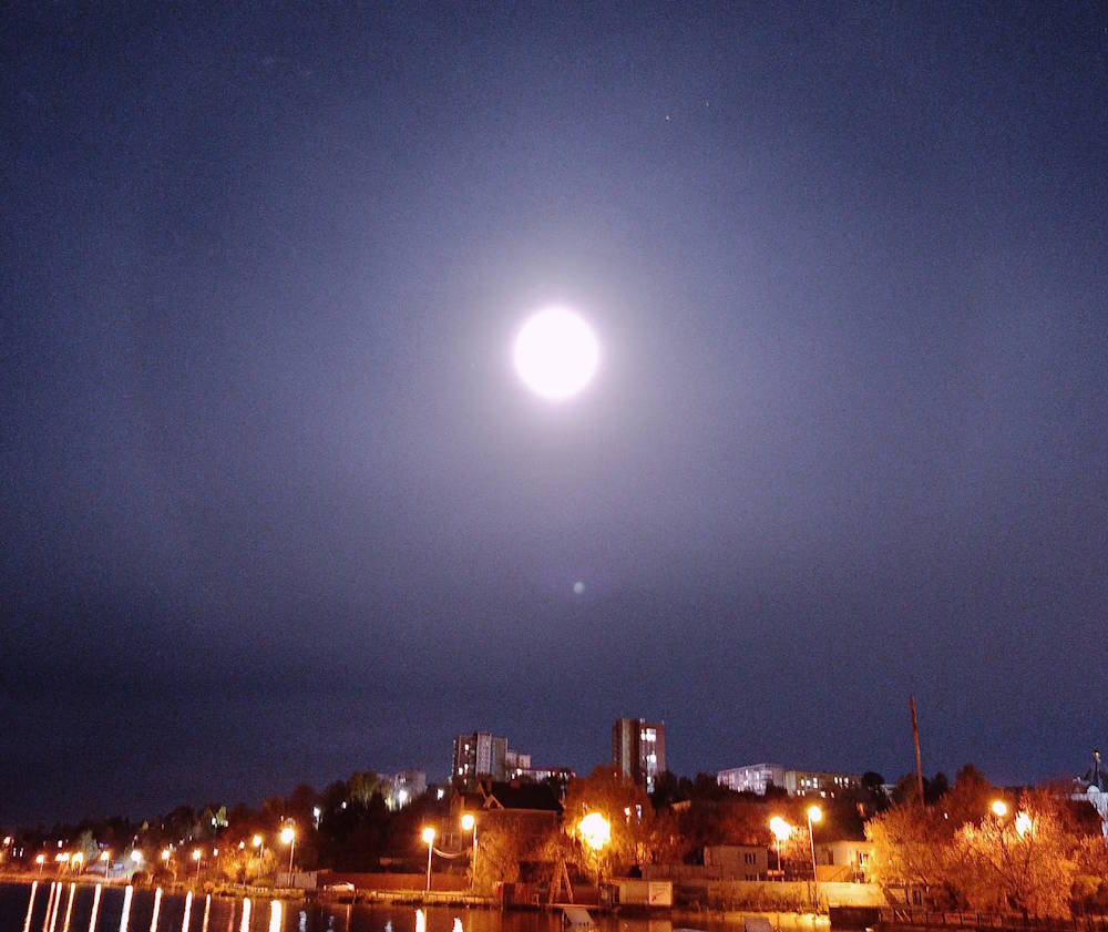 В Пермском крае замечено редкое природное явление - лунное гало