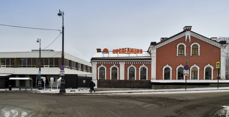 Глава Перми проинспектировал ремонт площади в районе Речного вокзала