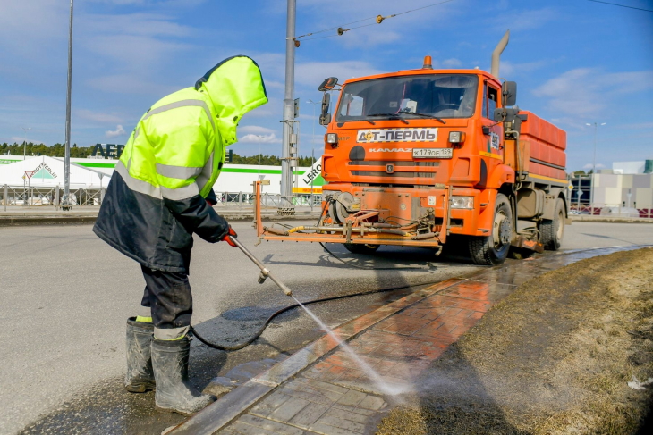 В Перми дважды в день будут мыть места концентрации пешеходов