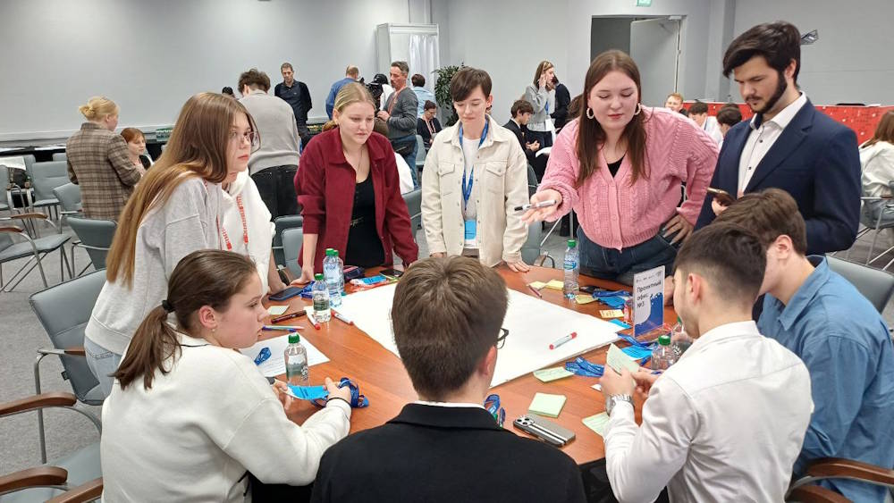 Школьники и студены предложили различное применение ИИ в сфере ЖКХ