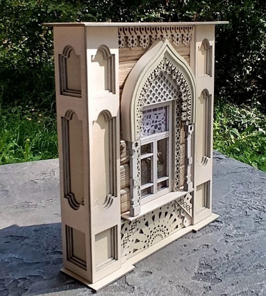 В Пермском крае мастер создал миниатюрную копию наличников дачи Синакевича