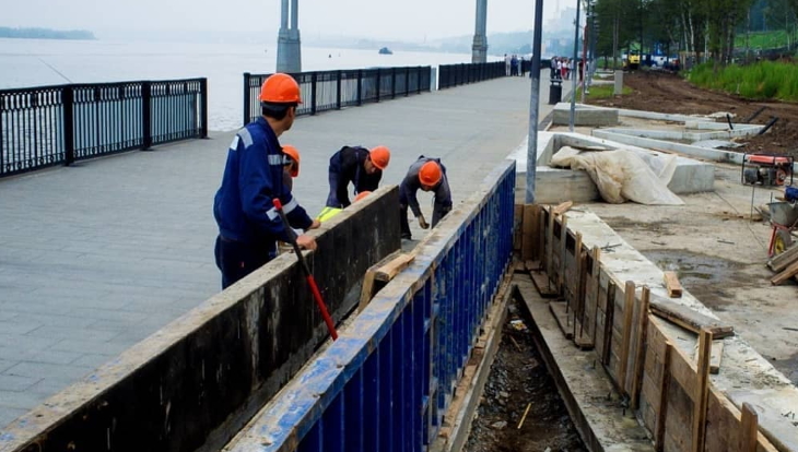 На пермской набережной идет строительство новой спортивной зоны.