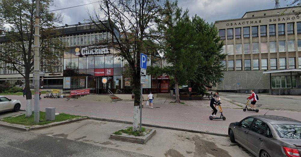 В Перми за 135 млн рублей продают здание кафе Chicken около Горьковской библиотеки