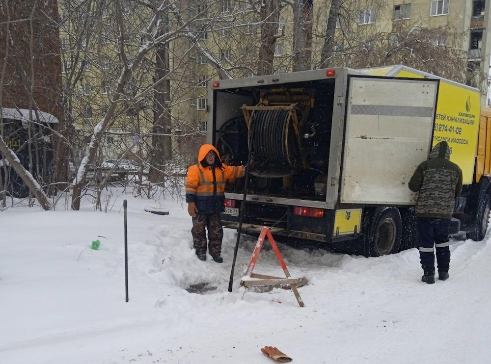 «НОВОГОР» ведёт ежедневную борьбу с засорами на сетях канализации