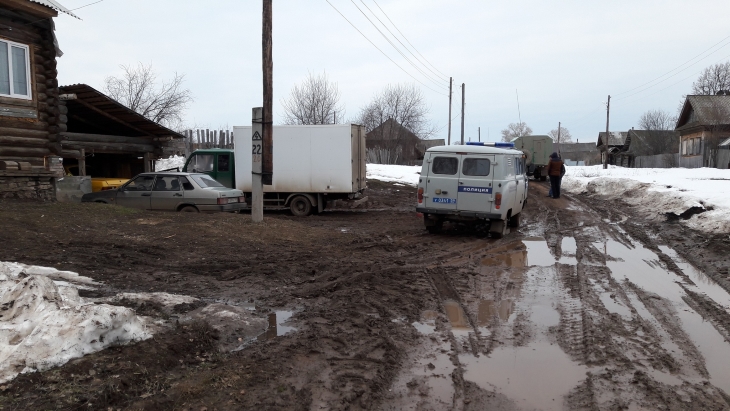 В Осинском районе должник за электричество с целью помешать  энергетикам таранил «УАЗ» оперативно-выездной бригады 