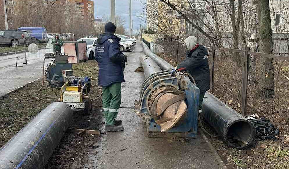 В Перми в Рабочем поселке ремонтируют канализацию