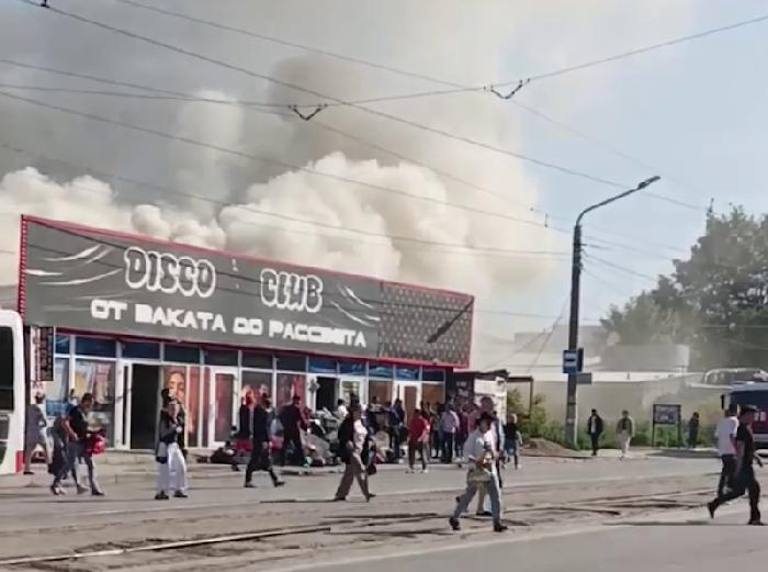 Утром 28 июня у центрального рынка Перми загорелось кафе