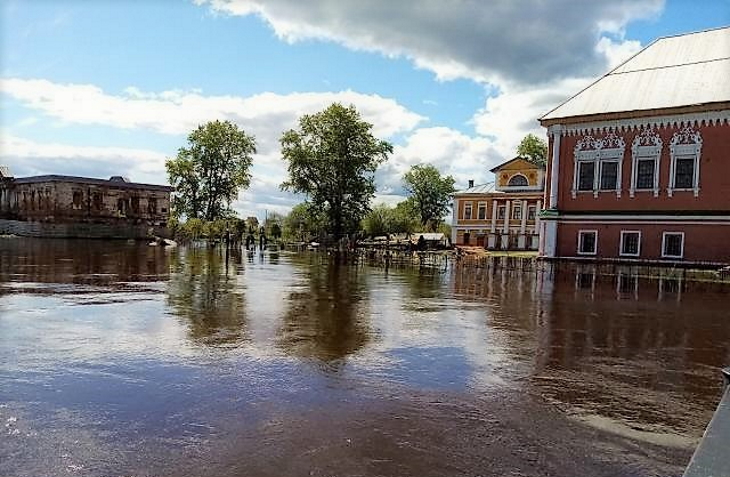 В музее Строгановых паводок угрожает музейным фондам