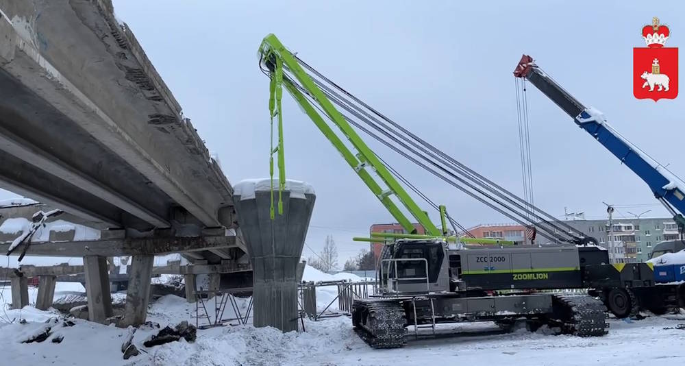 Для строительства путепровода у «Мориона» пригнали кран, грузоподъёмностью 200 тонн