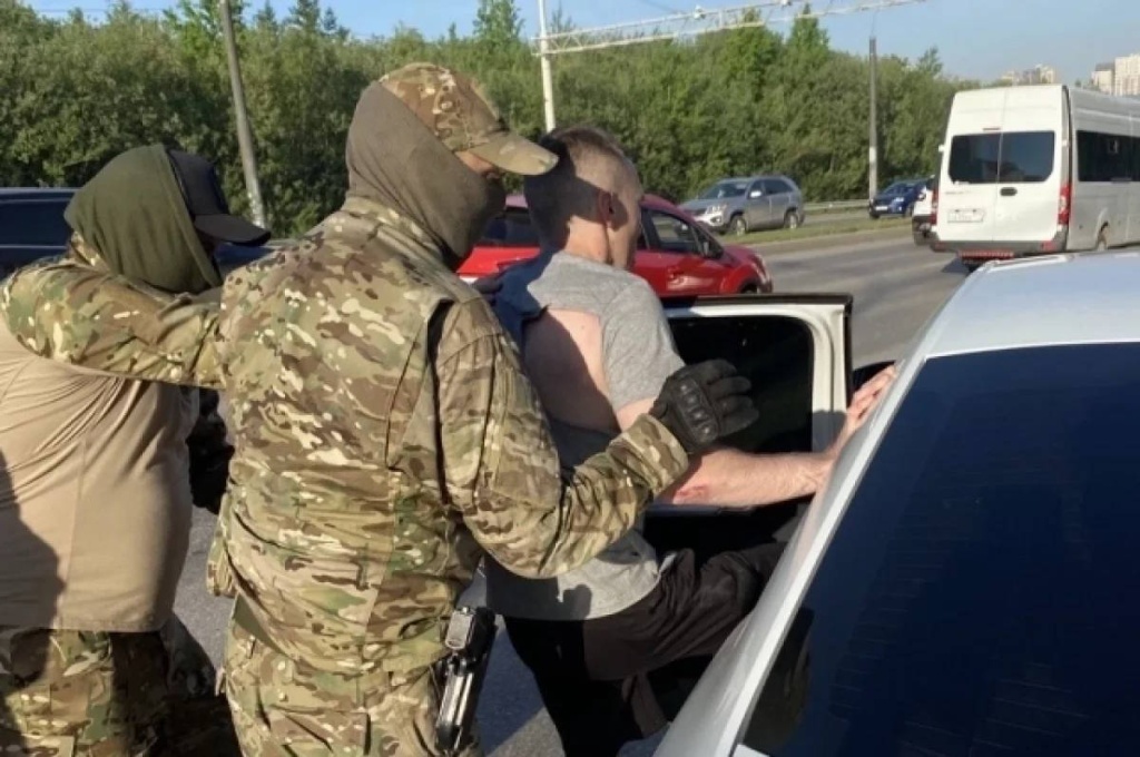 В Перми задержали мужчину, передававшего за границу данные о нефтепереработке