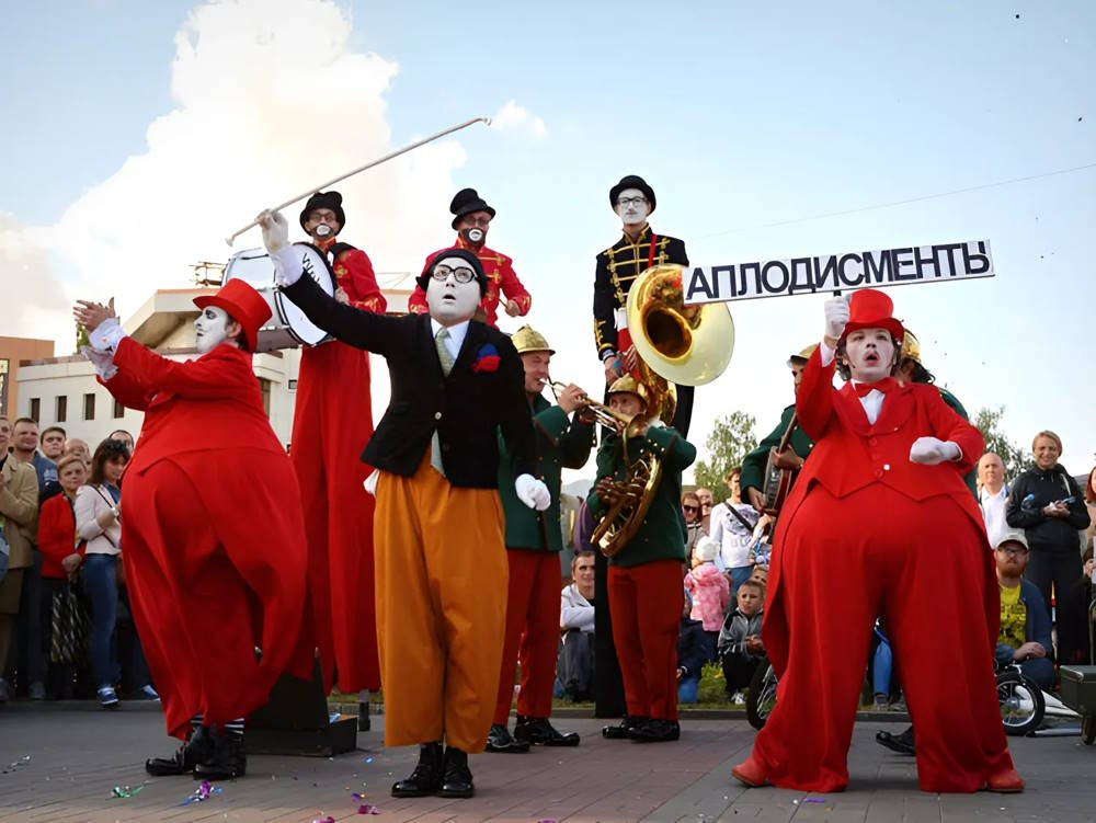 В августе в Перми вновь пройдет фестиваль уличных театров «Флюгер»