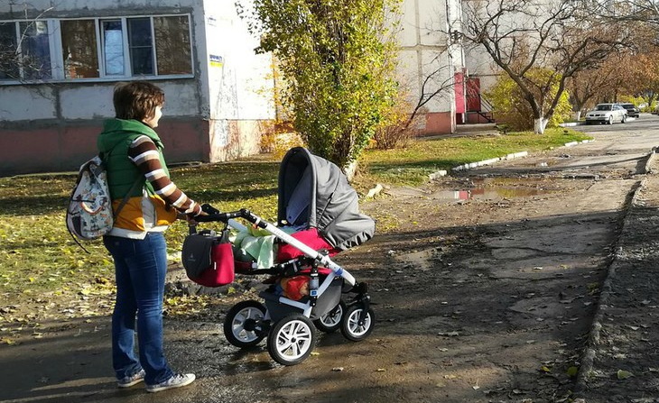 Каждая вторая женщина решает оставить ребенка после помощи службы сохранения семей