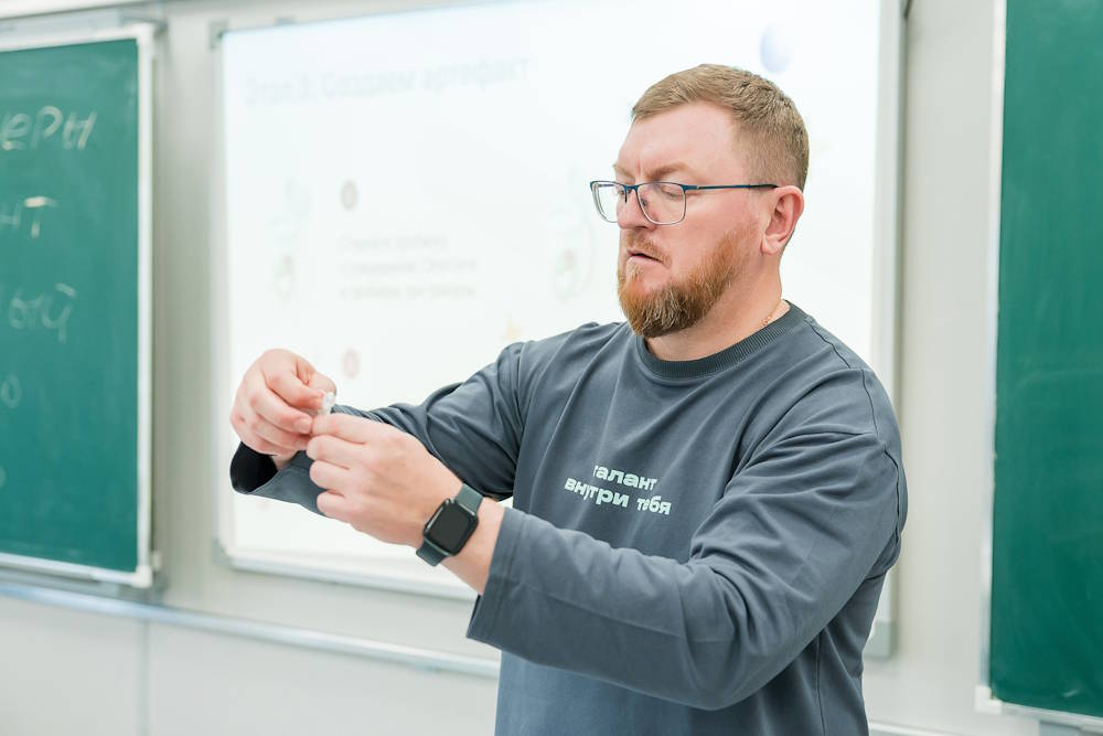 В пермских школах проходят необычные уроки химии в рамках проекта «Менделеевская смена»