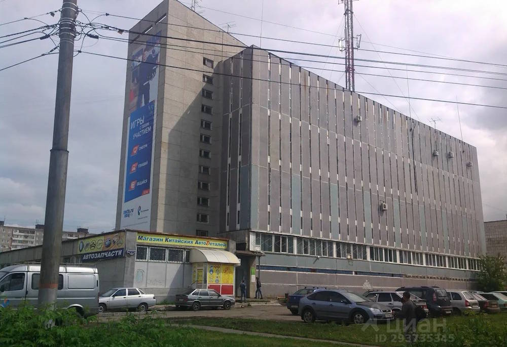 Ростелеком продал в Перми необычное серое здание с узкими окнами 