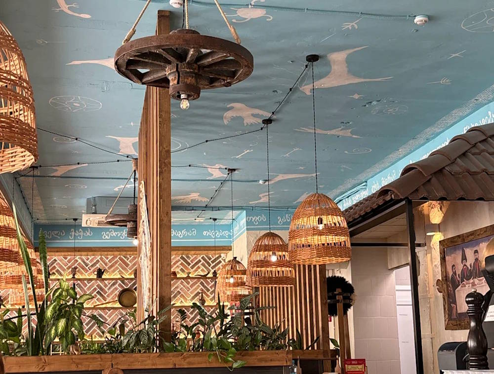 Сеть ресторанов «Старик Хинкалыч» расширится в Перми до трех заведений