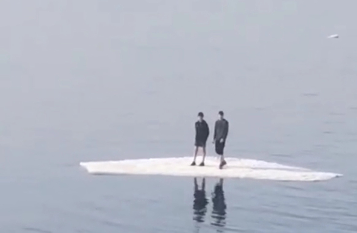 В Перми два школьника плавали по Каме на оторвавшейся льдине