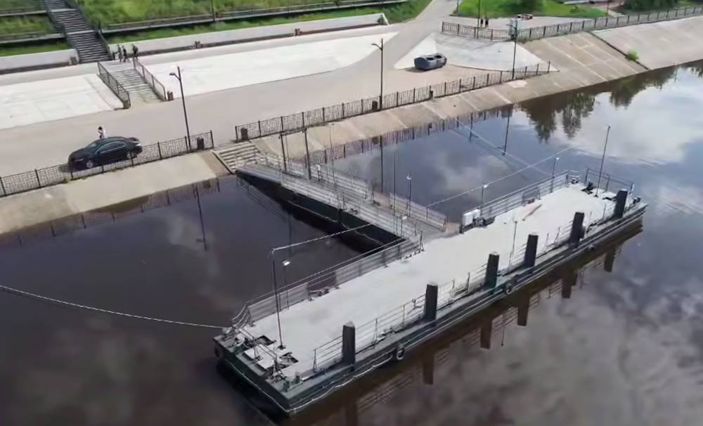 Пермская судоверфь установила модульный причал на набережной Краснокамска