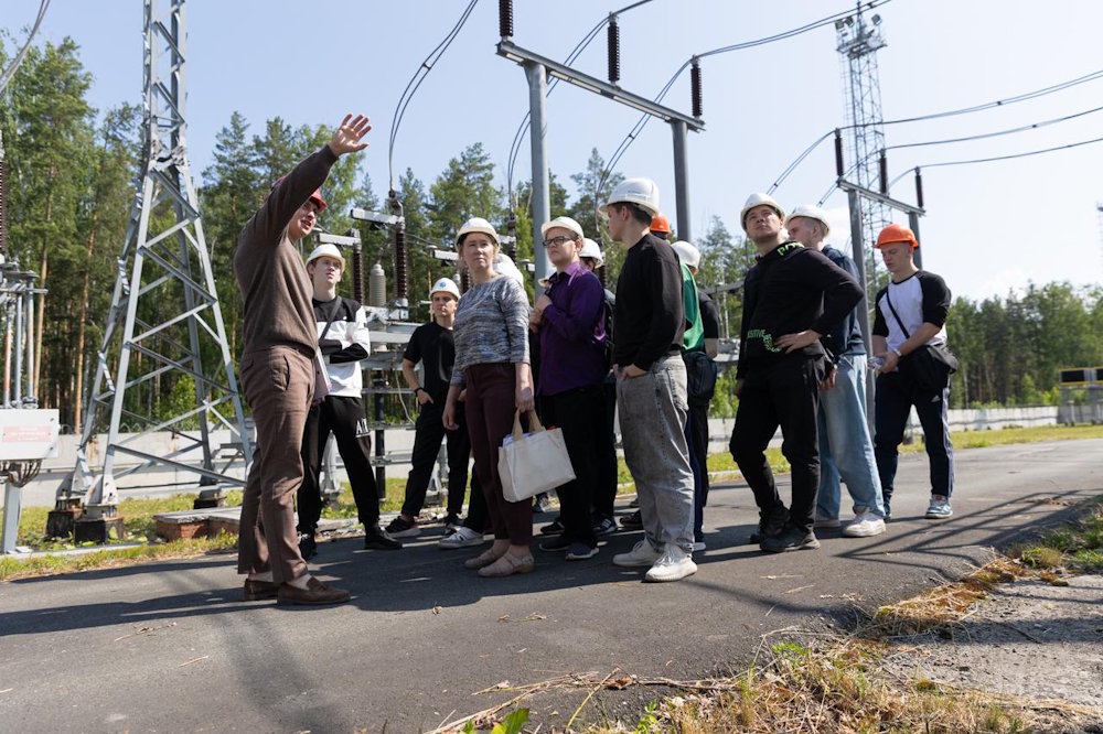 Специалисты «Россети Урал» рассказали молодежи, как строить успешную карьеру в энергетике